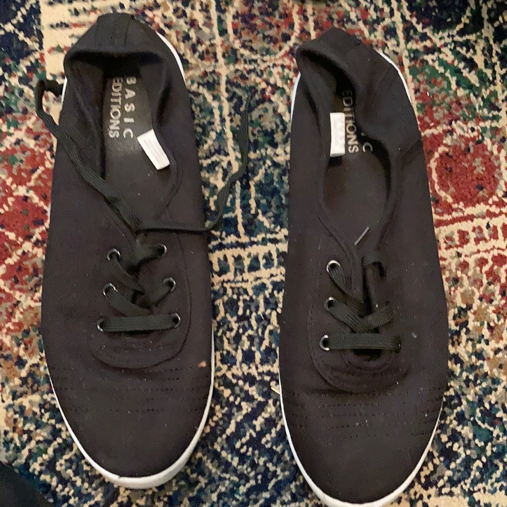 Black shoes